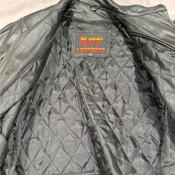 Ladies Leather Motorcycle Jacket - Picture 3 of 7